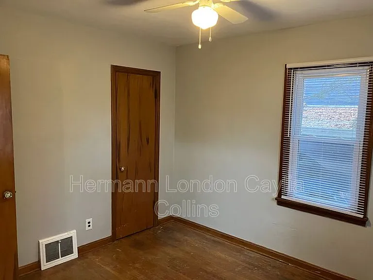 360 S Harvey Ave — Photo 9