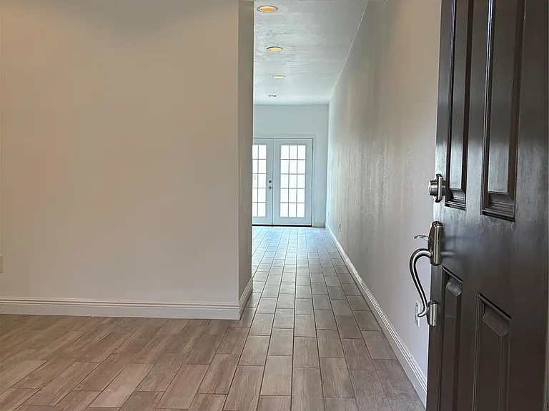 12625 Memorial Dr — Photo 6