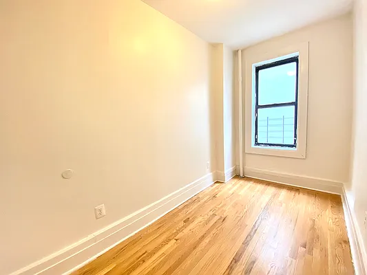 Rented by Bohemia Realty Group | media 6