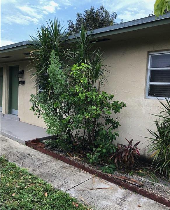 1st image of 937 SW 71st Ave #937