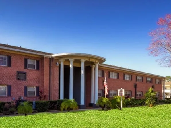 Hibiscus Place Apartments