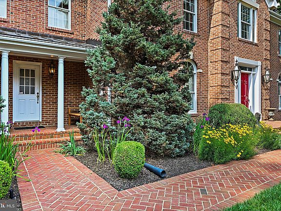 4th image of 2700 Green Holly Springs Ct