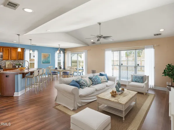 22 Mint Farm Dr, Beaufort, SC 29906