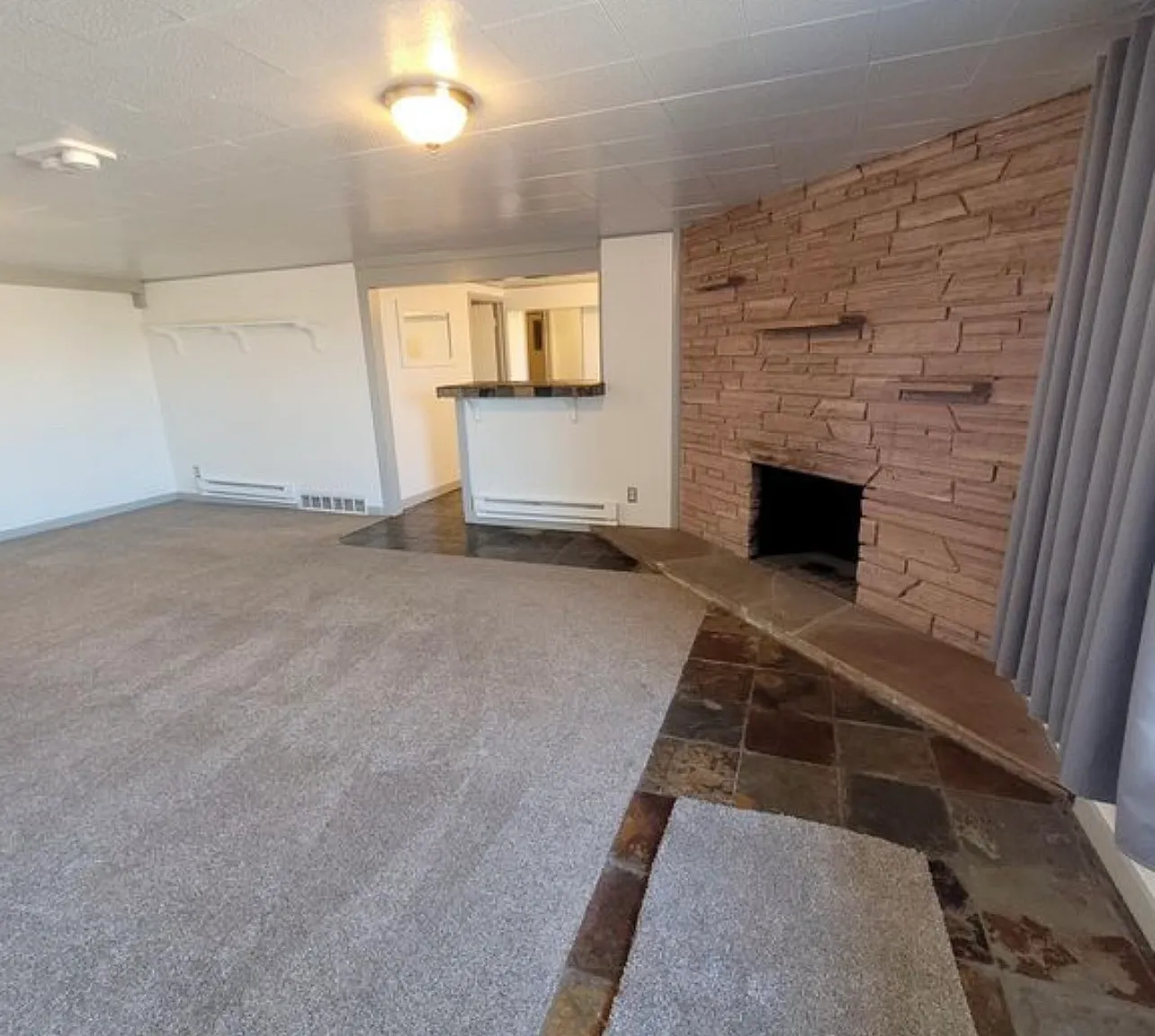 3 bed, 1600 sqft, $1,700 — Photo 1