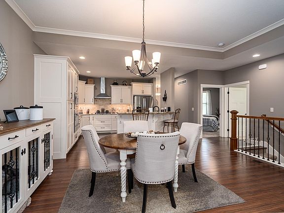 5th image of 2250 Lake Pointe Dr #1902
