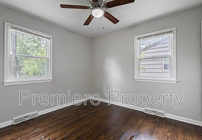 8812 E 86th St — Photo 10