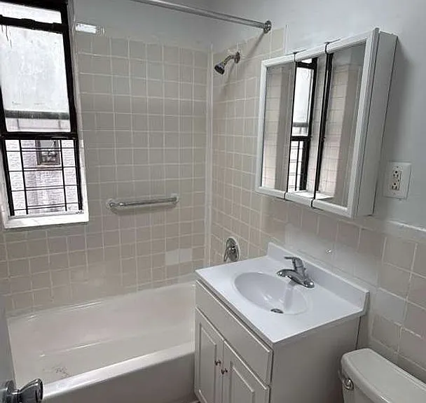 2654 Marion Ave — Photo 18