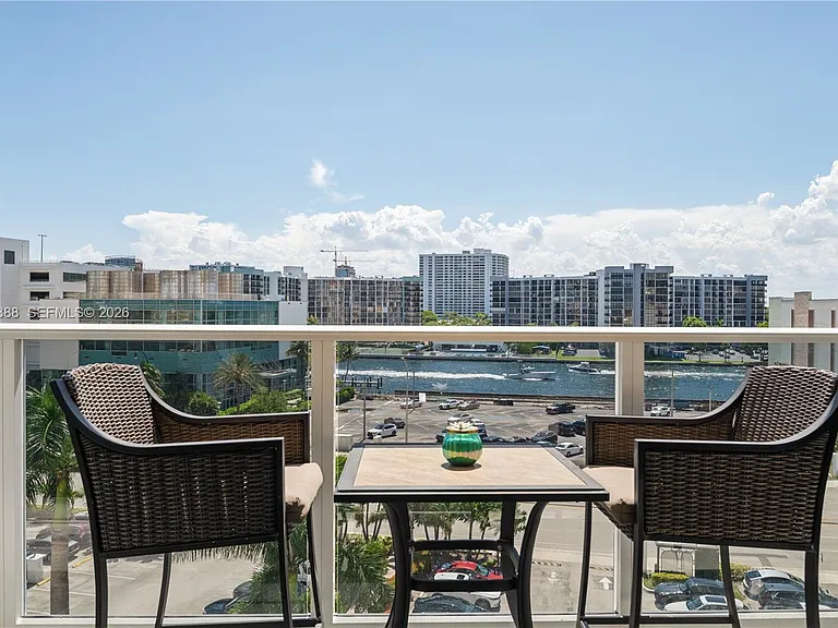 3505 S Ocean Dr #604 — Photo 16
