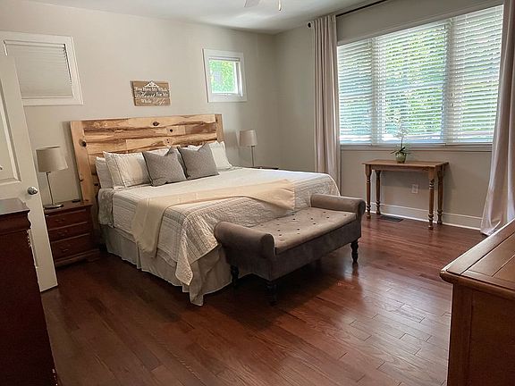 4th image of 3637 Blankenship Dr