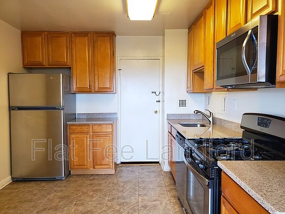 4th image of 6631 Wakefield Dr APT 907