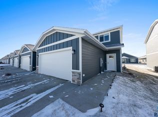 6907 W Gresford Pl, Sioux Falls, SD 57106