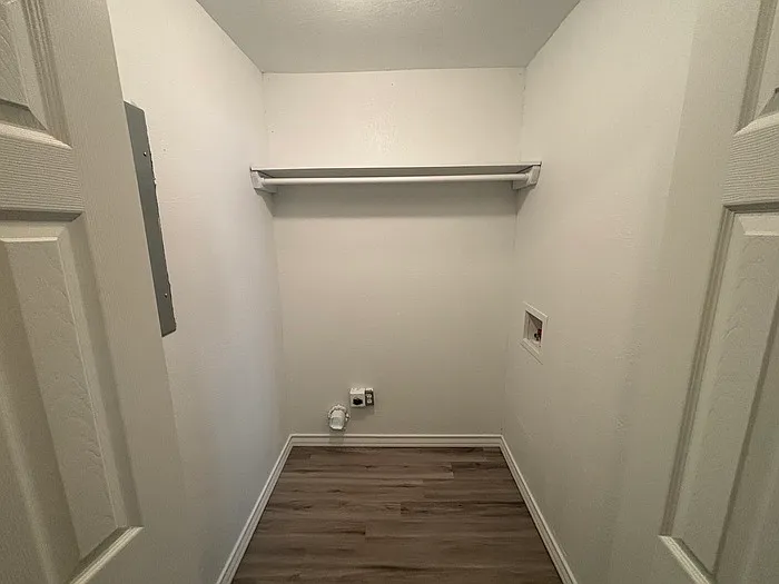 909 College Ave — Photo 20