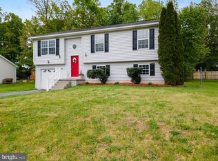 127 Thoreau Dr, Inwood, WV 25428