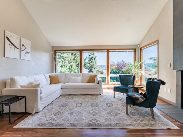 242 W Lake Sammamish Pkwy SE