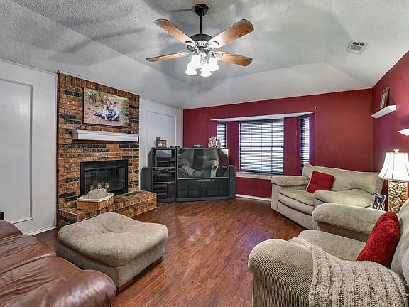3rd image of 1001 Baldwin Dr