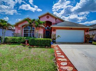 430 Sand Ridge Dr, Valrico, FL 33594