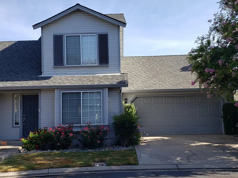 2821 Quarry Stone St — Photo 1