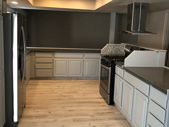 2nd image of 2491 Palora Ave