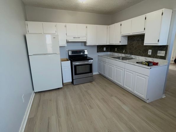 273 S Leonard St #6
