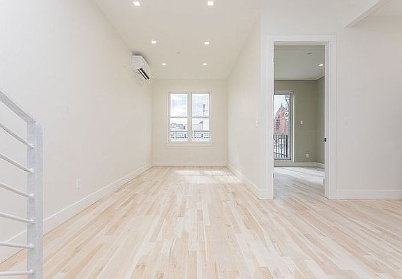5th image of 522 Midwood St #4R