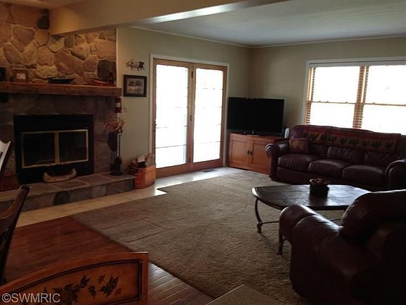 5th image of 8790 Stephens Dr