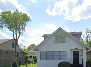7728 S Oglesby Ave, Chicago, IL 60649