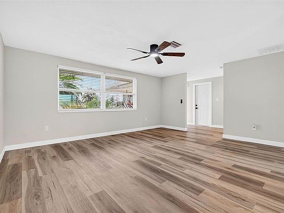 5th image of 4001 Topsail Trl