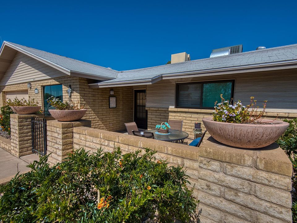 1st image of 4602 W Poinsettia Dr