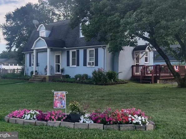 212 Park Cir, Elkton, MD 21921