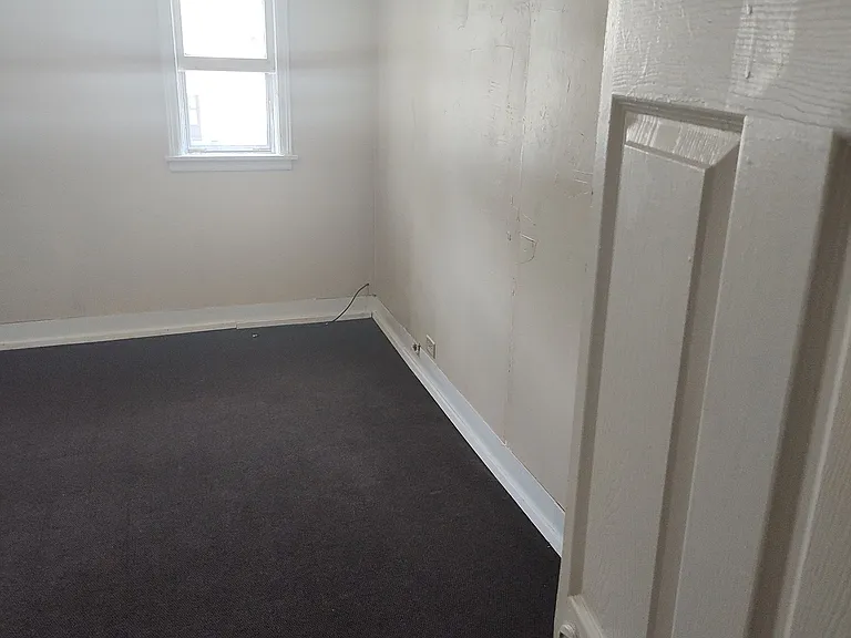 515 Amity Ave — Photo 15