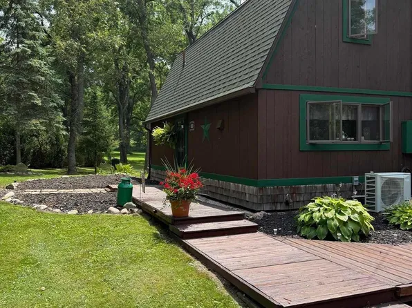 1193 Sand Lake Dr, Onsted, MI 49265