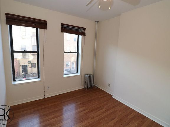 4th image of 536 Graham Ave APT 5