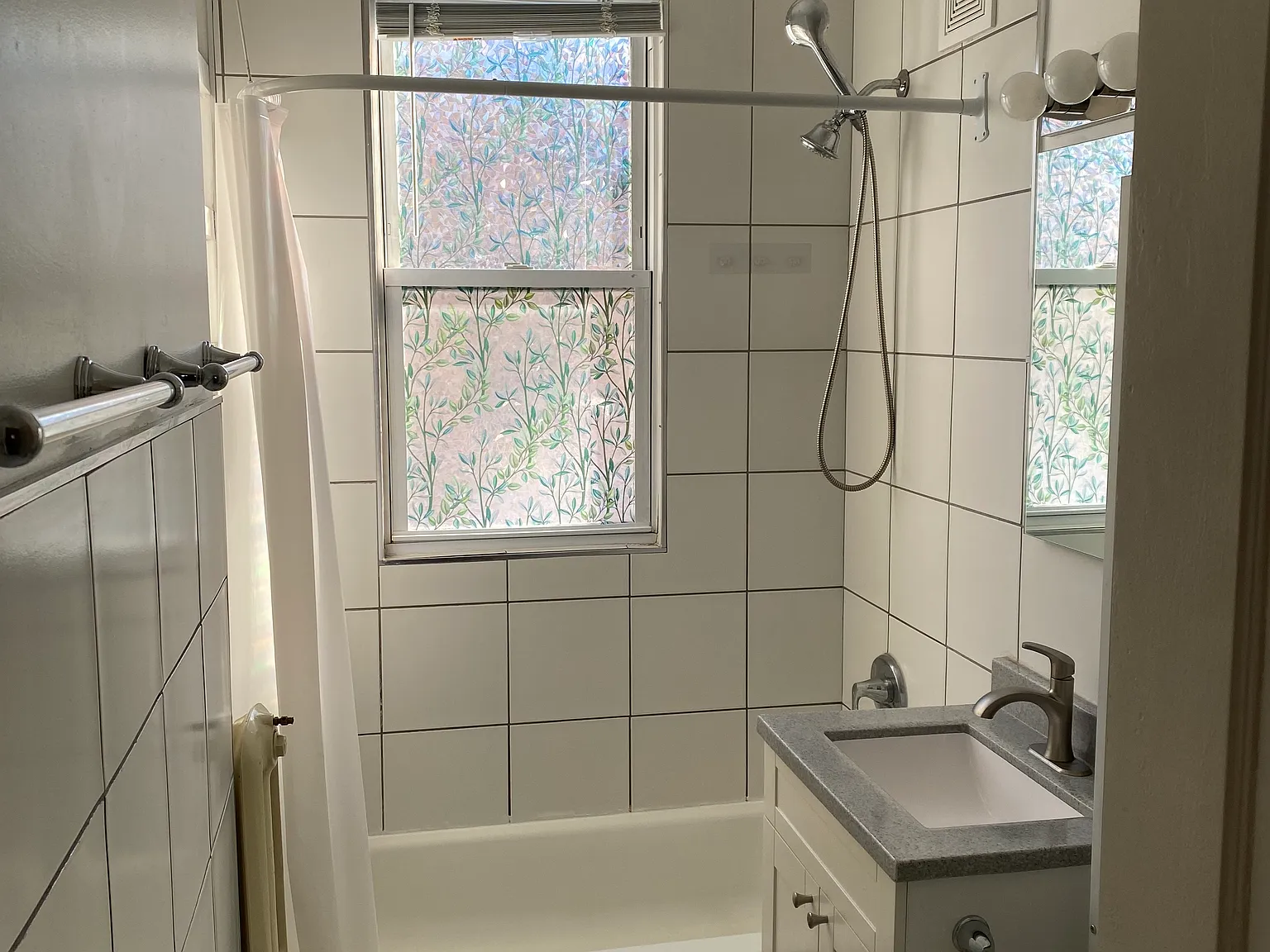 3 bed, 1450 sqft, $1,975 — Photo 4