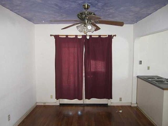 3rd image of 1839 West Ln