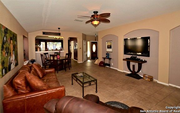 3rd image of 7719 Beechnut Oak