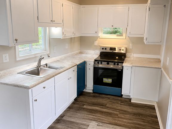 4th image of 607 Edisto Drive #-