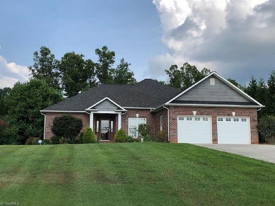 1st image of 111 Amber Ln