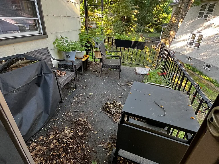 8 Riverview Ave #2 — Photo 10