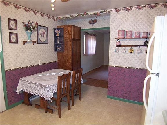 3rd image of 7017 Moorfield Dr