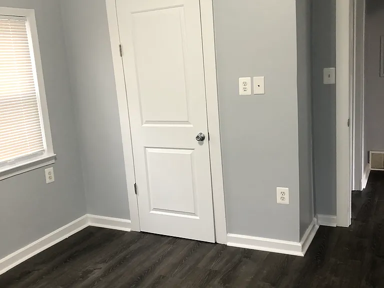 1640 Exeter Rd — Photo 6
