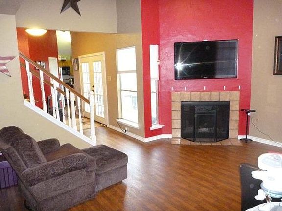 3rd image of 71 Avocado Ct