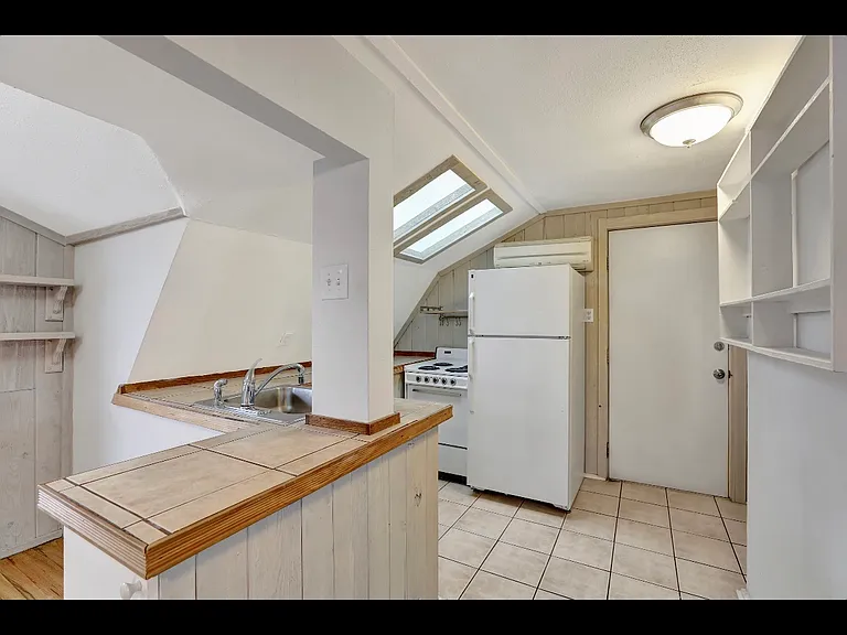511 1/2 S Pennsylvania St #ADU — Photo 2
