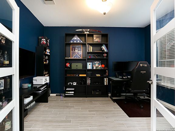 4th image of 2640 GALLANT FOX DR