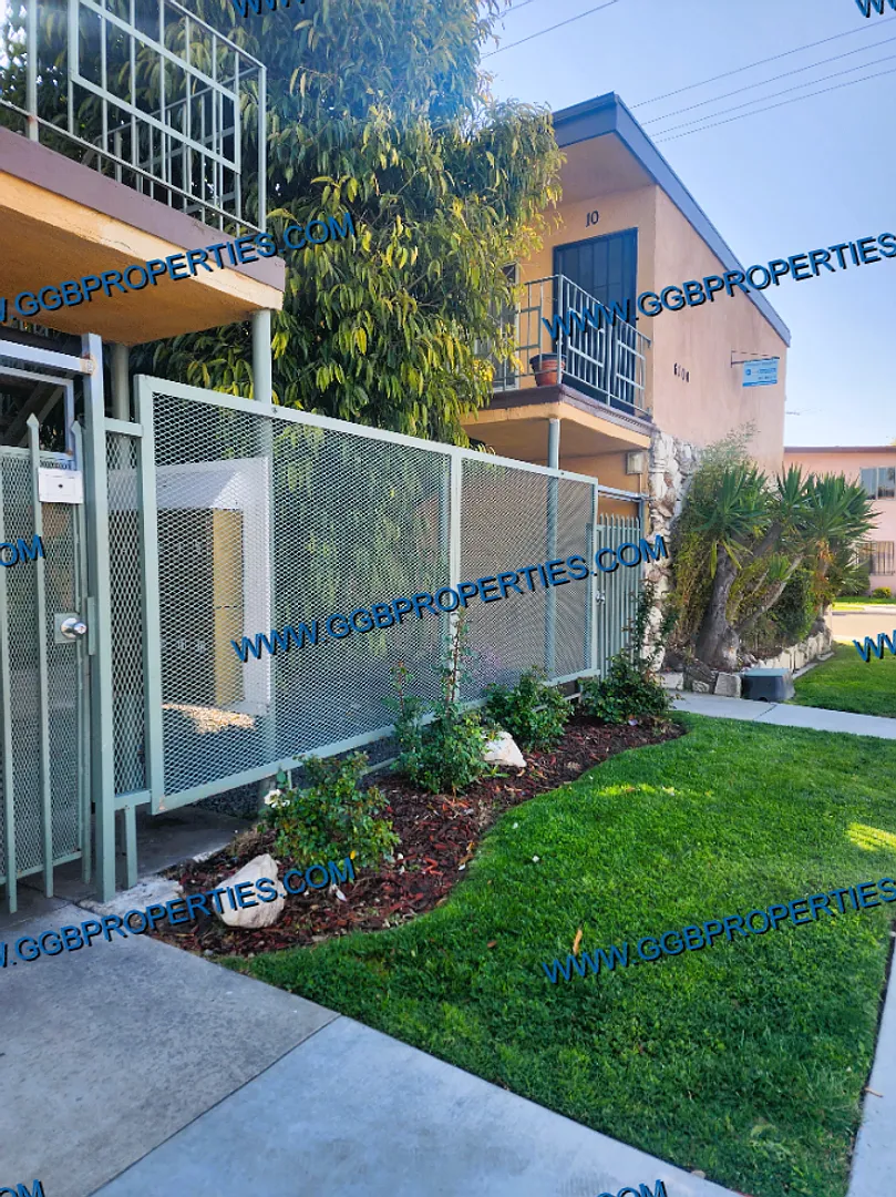 6100 Orange Avenue — Photo 1