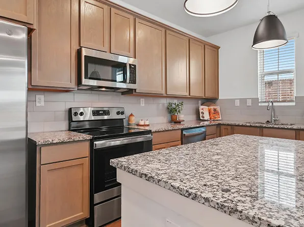 Canvas at Grand Prairie Townhomes