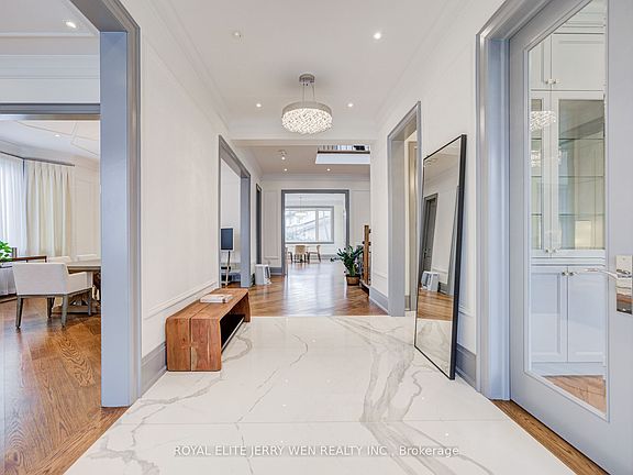 2nd image of 300 Upper Highland Cres