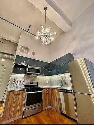 4th image of 358 Kosciuszko St #4D