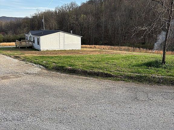 5th image of 209 Patton Cir