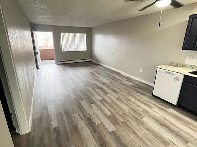 625 Hathaway Dr — Photo 13