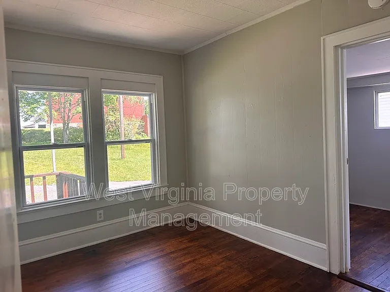 1000 S Kanawha St — Photo 4
